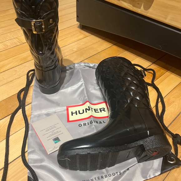 SOLD❤️ Authentic rare HUNTER  black quilted boots - Picture 6 of 7